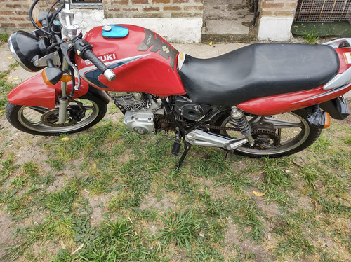 Suzuki 125 En