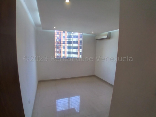 Imagen 11 de 16 de Mls#23-18460. Se Alquila Apartamento En La Urb. Las Haciendas Del Encantado Humbolt En Macaracuay. A.a