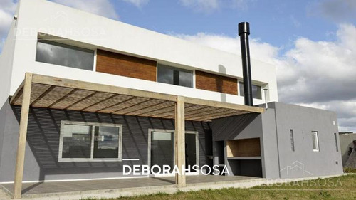 Imagen 10 de 12 de Excelente Casa A Estrenar! Exclusivo Diseño En Dos Plantas Zona Norte Escobar