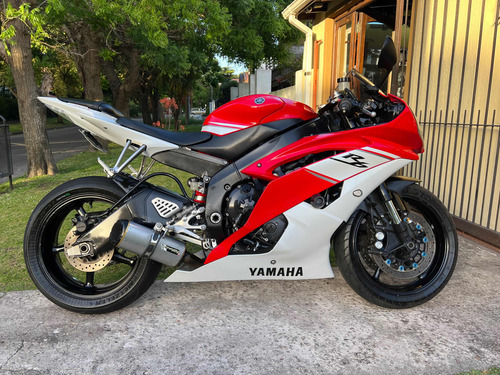 Yamaha R6