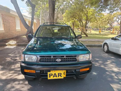 Nissan Pathfinder 3.3 R50 Std