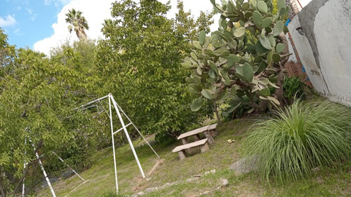 Tradicional Chalet Serrano A Reciclar. Oportunidad.