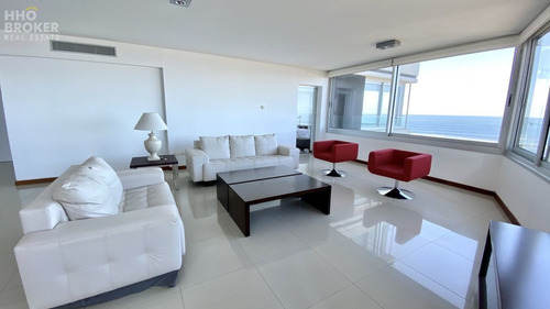 Imagen 4 de 30 de Brava. Frente Al Mar. Maravillosas Vistas. Esquinero En Edificio Tiburón 3. - Punta Del Este Brava