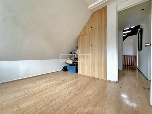 Casa En Venta De 5 Dorm. En Las Condes