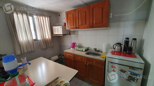 La Comercial - Casa En Ph. 3 Ambientes, Entrepiso De 15m2. Azotea