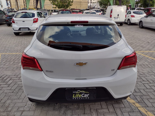 Imagem 7 de 14 de Chevrolet Onix Onix Hatch Lt 1.0 8v Flexpower 5p Mec. 20...