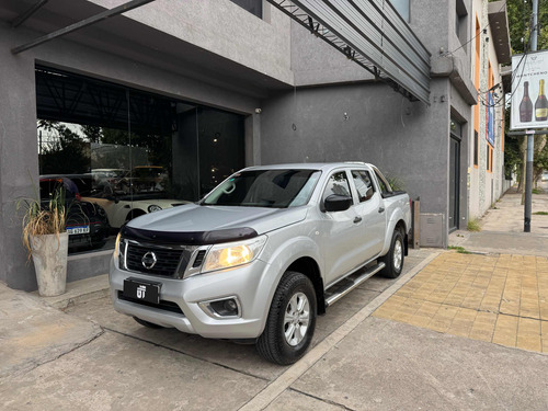 Nissan NP300 2.3 Frontier Se Cd 4x2 Mt