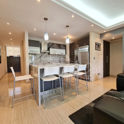 Imagen 4 de 11 de Moderno Apartamento Con Acabados De Lujo, Terraza Y Muelle Privado Hermosa Vista Al Canal