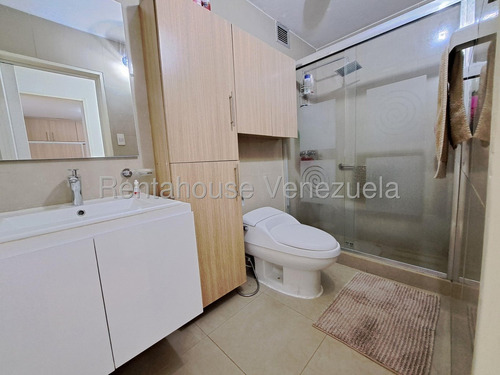 Apartamento En Venta En Base Aragua Maracay, Fvina 25-22118