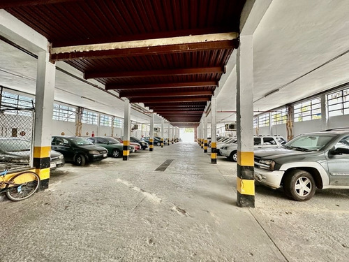 Imagen 3 de 11 de Se Vende Edificio Industrial 5.671m2 Los Ruices