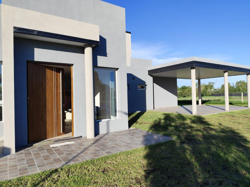 Casa En Venta En Barrio Privado Costa Verde