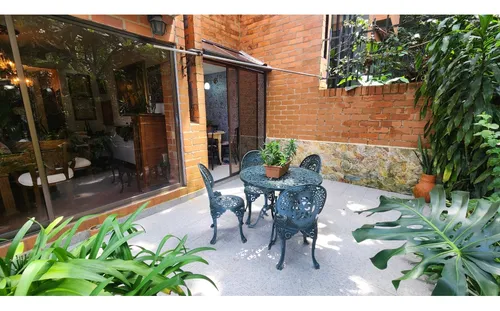 Venta Casa De 3 Niveles Poblado Sector Los Balsos