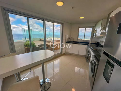 Planta Especial En Piso Alto, Parrillero Y Jacuzzi En Balcón