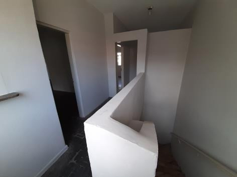 Imagem 5 de 15 de Sala Comercial No Mogilar - Loc8092