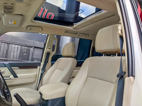 Imagem 7 de 10 de Mitsubishi Pajero Full 3.2 Hpe 4x4 16v Turbo 2014