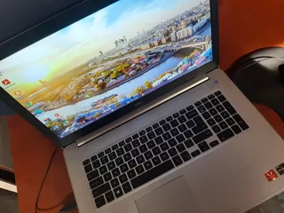 Laptop Dell Inspiron 17 5775