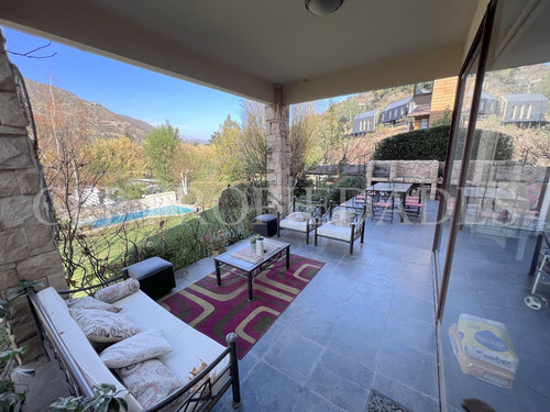 Amplia Casa Ideal Para Familia En Condominio. El Arrayan