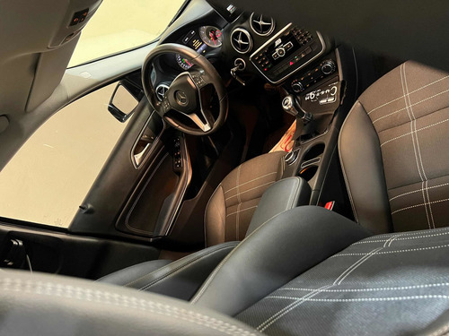 Imagen 23 de 25 de Mercedes-benz Clase A 1.6 A 200 Style B.efficiency 156cv
