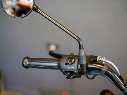 Imagen 25 de 25 de Royal Enfield Classic 350 Signals Grey Disponible Hoy