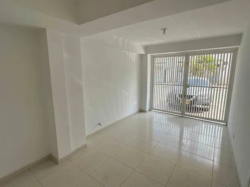 Casa En Arriendo Un Piso Parqueadero Barrio Cristobal Colon