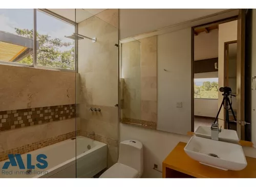 Espectacular Casa Campestre Con Amplios Espacios(mls#251727)
