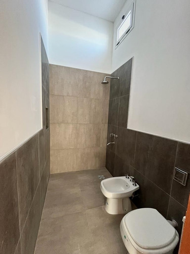 Imagen 11 de 11 de Vendo Duplex A Estrenar De 3 Dormitorios En Solares De Manantiales
