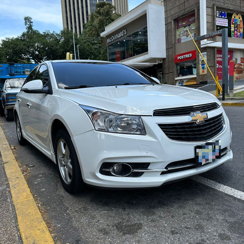Imagen 8 de 10 de Chevrolet Cruze 2015