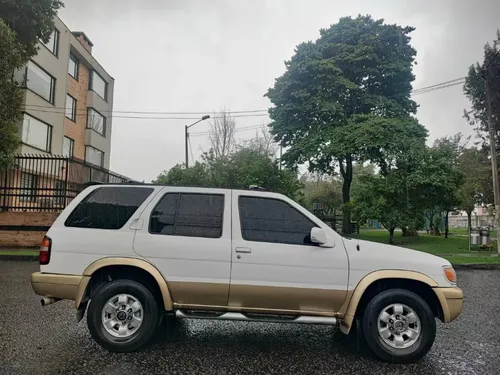 Nissan Pathfinder 3.3 R50 Ancha