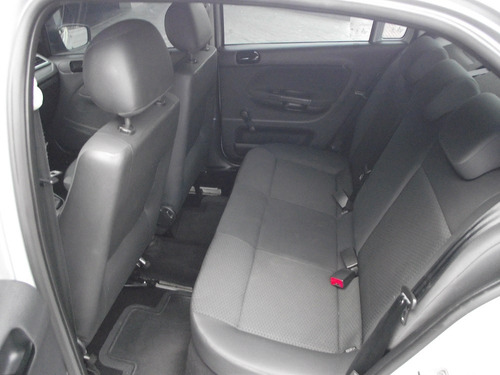 Volkswagen Voyage 1.6 Msi Total Flex 4p