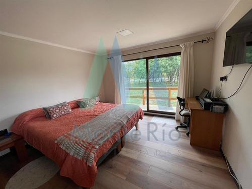 Casa En Venta De 2 Dorm. En Los Lagos