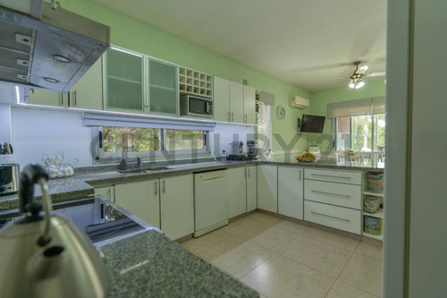 Imagen 17 de 30 de Venta - Casa - Bº La Damasia - San Fernando
