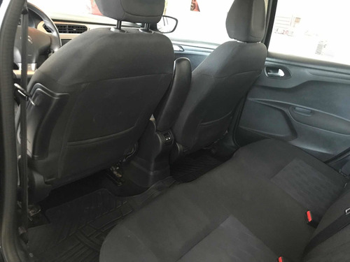 Imagen 10 de 14 de Citroën C-elysée 2017 1.6 Feel Hdi 92