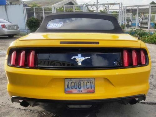 Imagen 5 de 10 de Ford Mustang Convertible 2017 V6 Automático