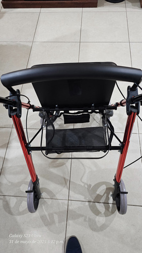 Andadera Con Ruedas Y Asiento (Usado)