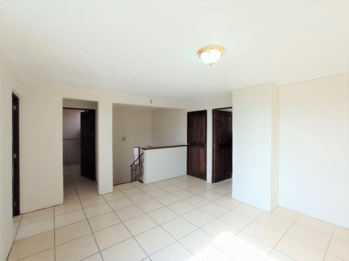 Imagen 12 de 30 de Vendo Hermosa Casa, Ubicada En Sector Preferencial De Alta Plusvalia Y Seguridad, Excelente Condiciones Rodeada De Naturaleza