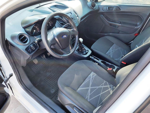 Imagen 11 de 11 de Ford Fiesta Kinetic S