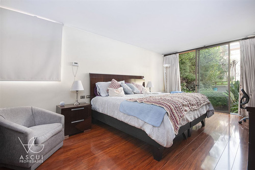 Casa San Carlos Apoquindo Condominio Seguro, 5 Dorm, 4 Baños