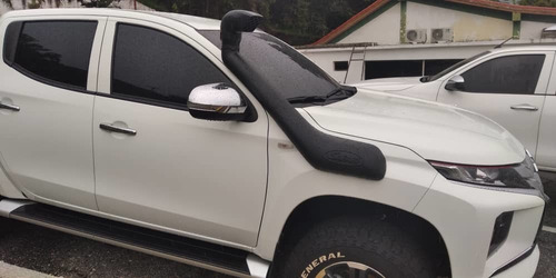Imagen 9 de 15 de Mitsubishi L200 Gxl Doble Cabina 4x4 Diesel