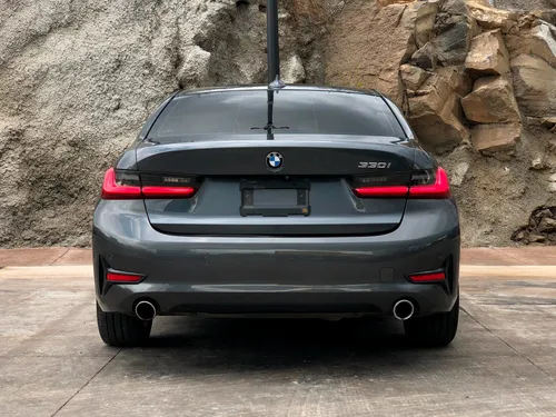 BMW Serie 3 2.0 330ia Sport Line At