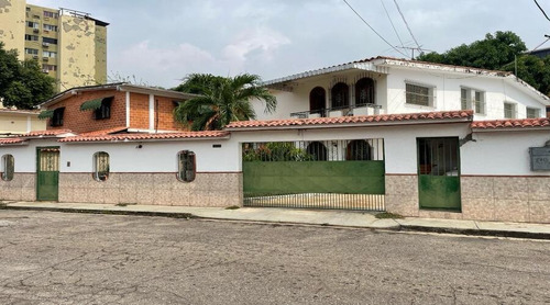 Zt Asein2570 Vende Hermosa Quinta En La Urbanización Campo Alegre Sector Agua Blanca, Valencia