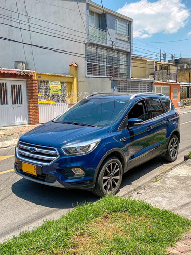 Ford Escape 2.0 Titanium 245 hp