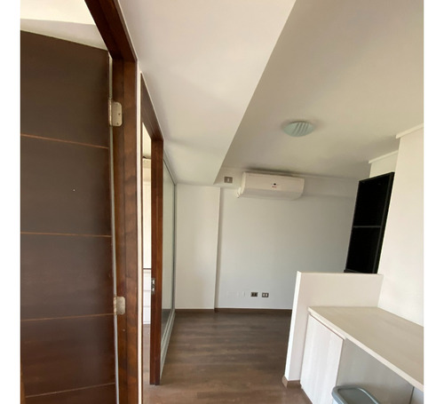 Prov. Oficina 2 Privados 1 Baño Sector Mt M. Montt