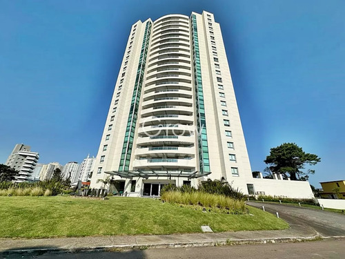 Planta Especial En Piso Alto, Parrillero Y Jacuzzi En Balcón