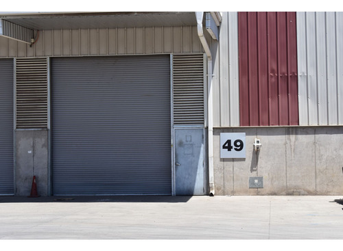 Arriendo Bodega 396 M2 + 72 M2 De Oficina, Sector Aeropuerto