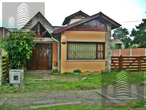 Amplia Casa Sobre Av Tucuman En San Bernardo - Permuta Por 2 Unidades!!