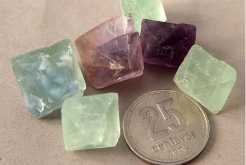 Imagen 1 de 1 de Piedra Mineral Fluorita Octaédricas Medianas Reiki