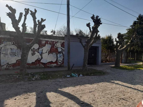 Local Con Vivienda En Venta En Libertad