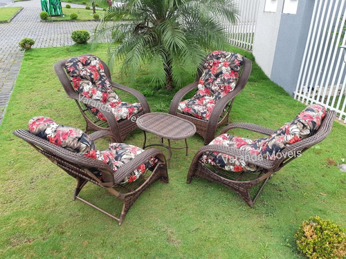 Cadeiras Bonitas E Confortáveis Área Externa Jardim Varanda