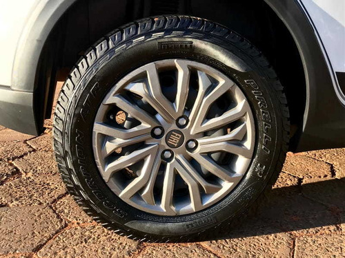 Imagem 8 de 15 de Fiat Argo Trekking 2021