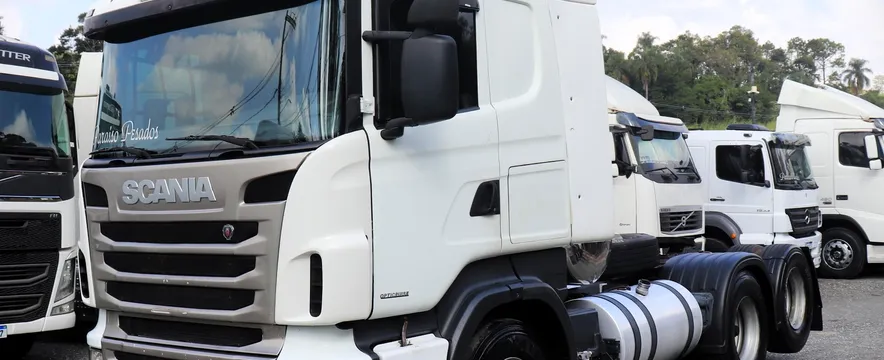 Scania R440 6x2 Ano 2013